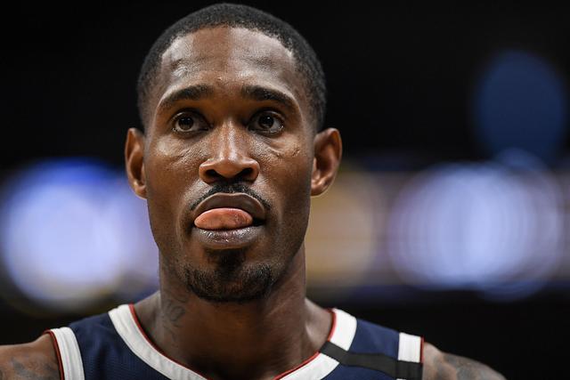 恩瓦内里晒照纪念收获英超处子球